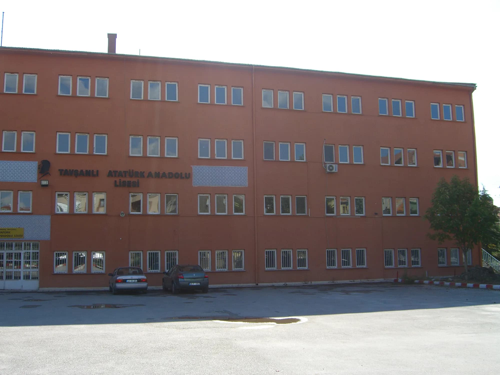 Kütahya Tavşanlı Atatürk Anadolu Lisesi Güçlendirme ve Onarım Çalışması 1