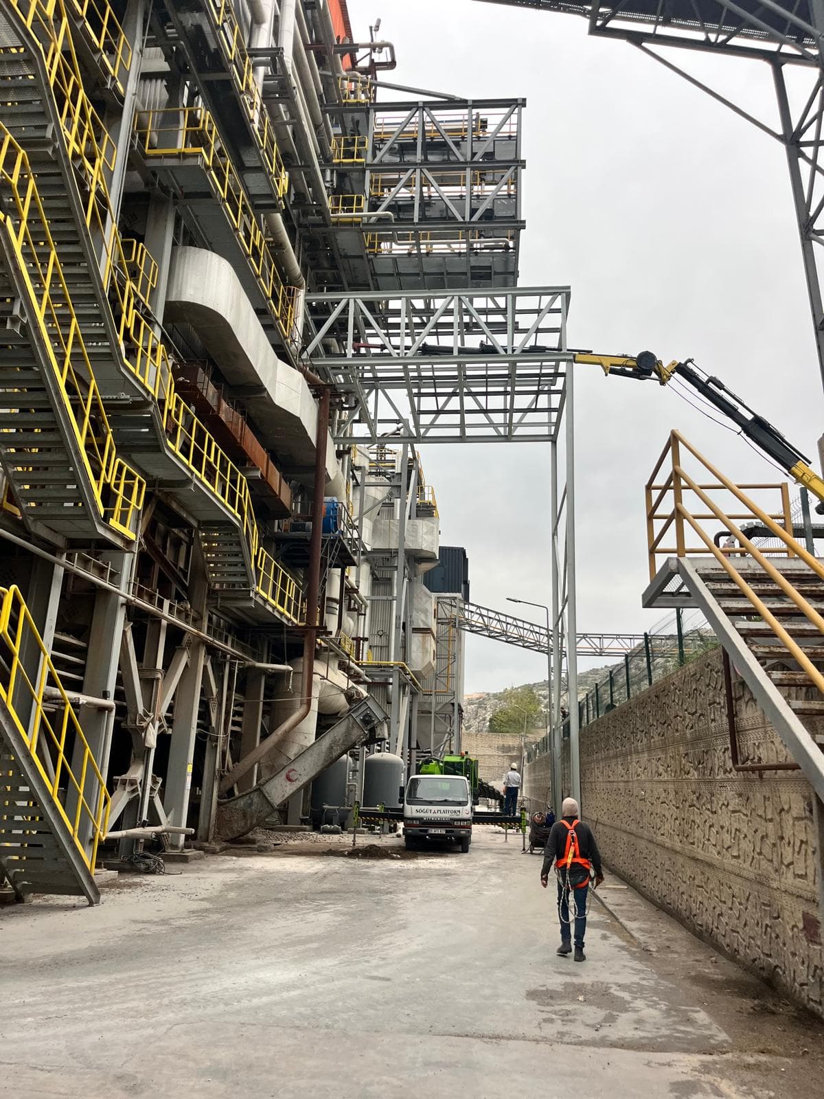 Ecogreen Energy – Steel Cantilever Platform Installation